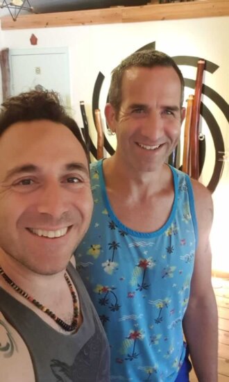 אלון גרזון רז. דיג'רידו. סטודיו נשימה מעגלית אייל עמית. דידגרידו אלון גרזון רז. דיג'רידו. סטודיו נשימה מעגלית אייל עמית. דידגרידו