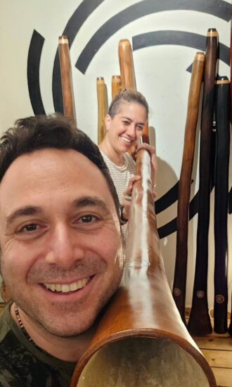 המרכז לטיפול בדיג'רידו - סטודיו נשימה מעגלית - אייל עמית - פרדס חנה המרכז לטיפול בדיג'רידו - סטודיו נשימה מעגלית - אייל עמית - פרדס חנה